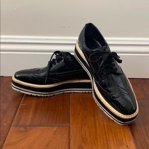 Black PRADA Wingtip Brogue Oxfords shoes sz 5